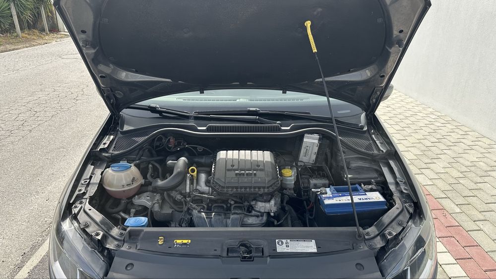 Volkswagen Polo 1.0 Comfortline (2016)