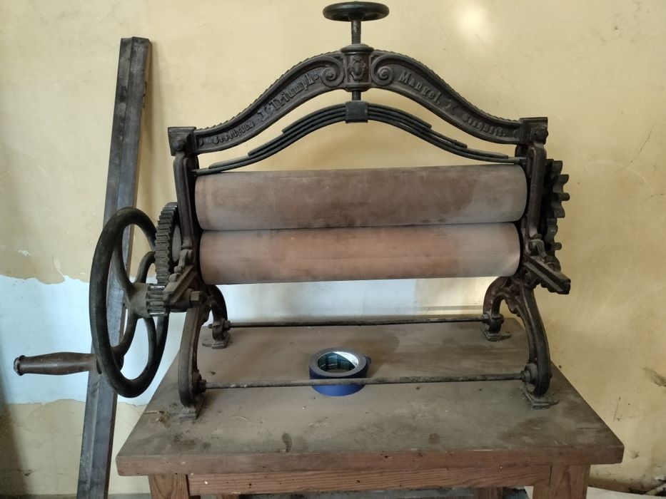 Stary magiel firmy Triumph