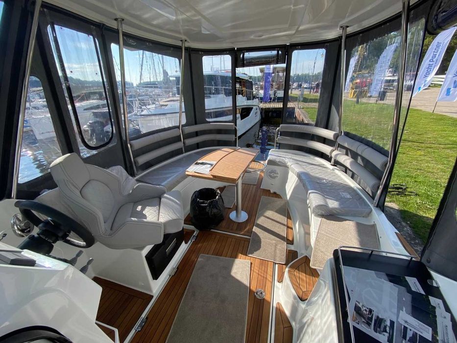 Jacht motorowy houseboat Navigator 999 - 2021 rok
