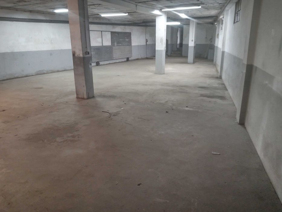 Pequeno armazém disponível