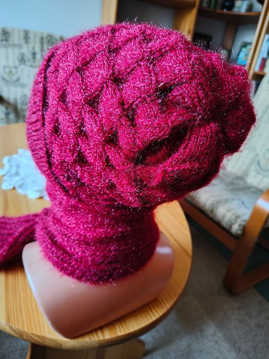 Czapka z szalem NOWA