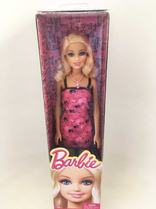 Boneca Barbie. NOVA