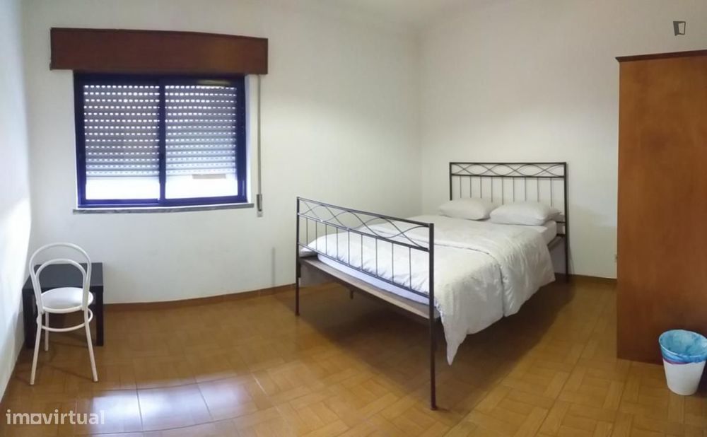 Quarto - localizado em Lisbon