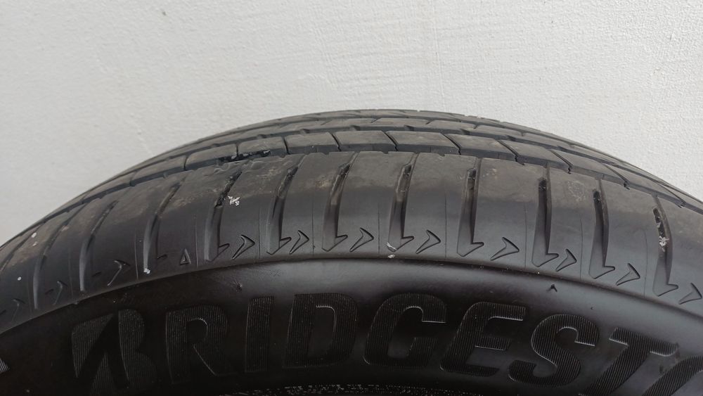 Komplet opon Bridgestone Alenza 225/55R19