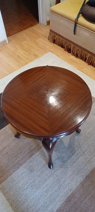 Mesa de apoio em madeira