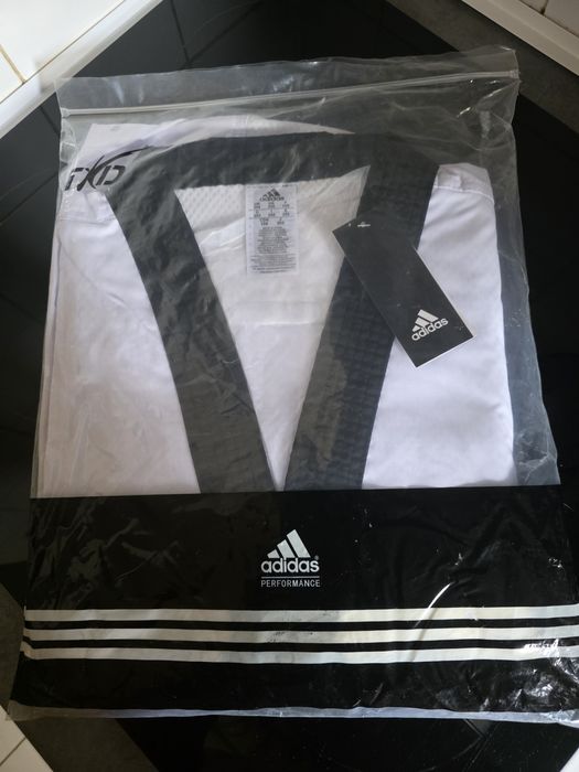 Kimono taekwondo novo