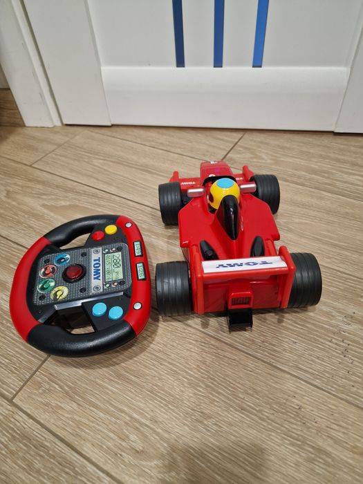 игрушечная гоночная радиоуправляемая  машина Tomy Formula 1