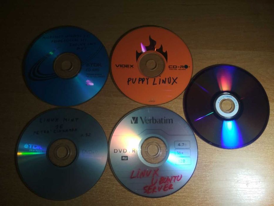 установчі диски,Windows XP, Linux CD/DVD,ігри Dendy, Super Nintendo,ПК