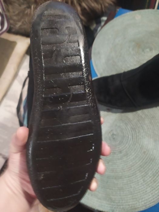 Зимня обувь в хорошому сьані