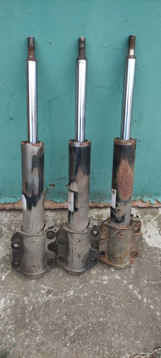 Передні амортизатори Mercedes sprinter  спарка