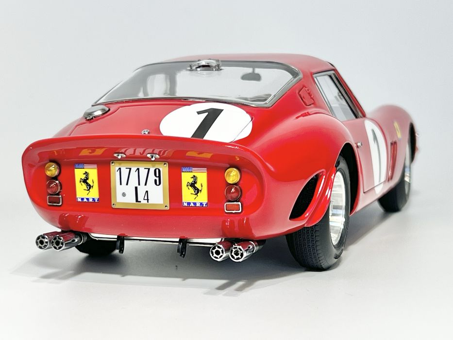 Ferrari 250 GTO #1 CMC 1/18
