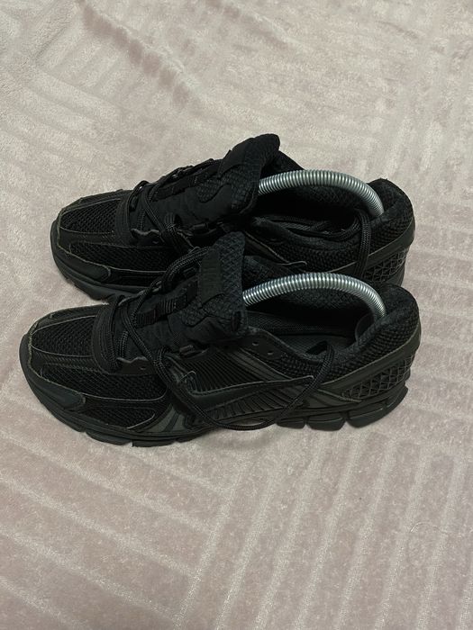 кросівки NIKE AIR ZOOM VOMERO 5 оригінал