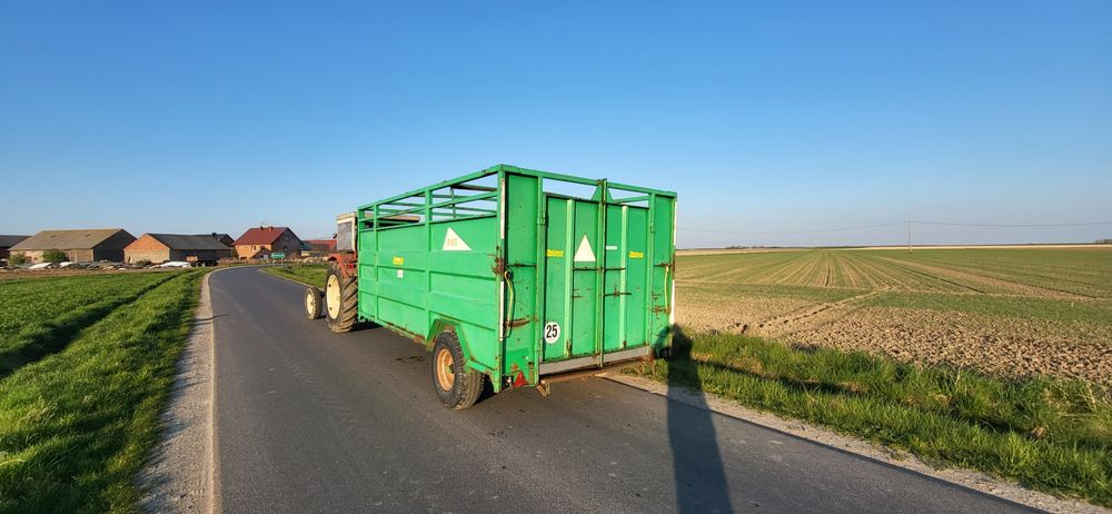 Przyczepa do transportu zwierząt