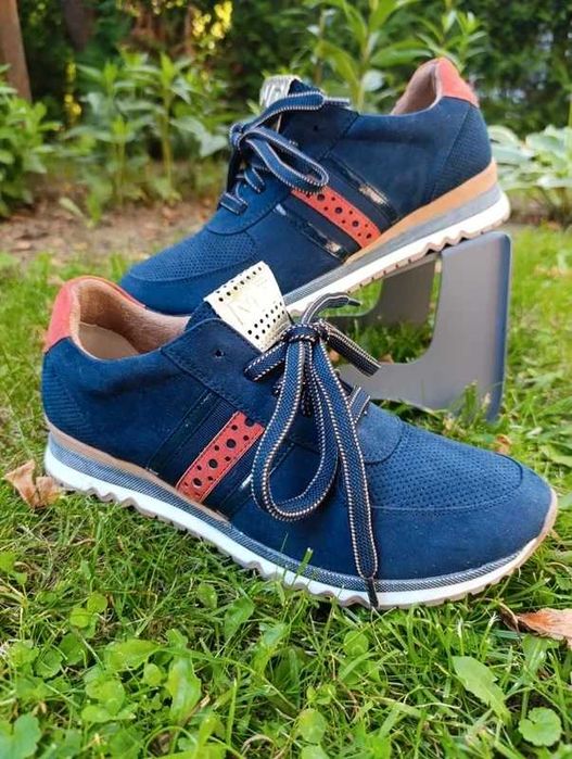 Marco Tozzi | Stylowe sneakersy r. 40 – wygoda i nowoczesny look
