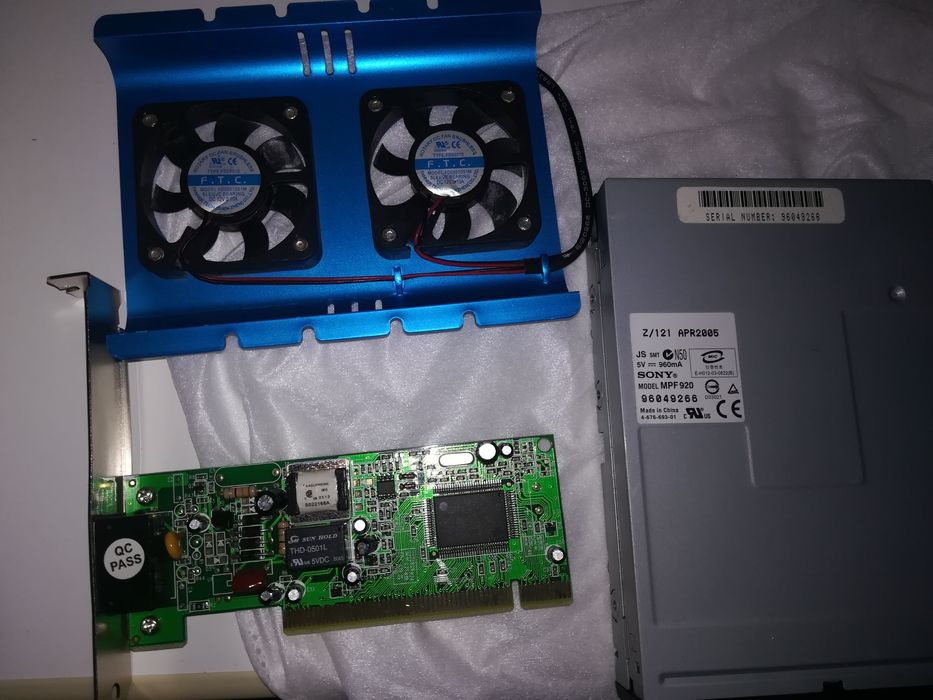 Computer hardware, smartwatch and telecommunications / GPS - vintage64309868594307124