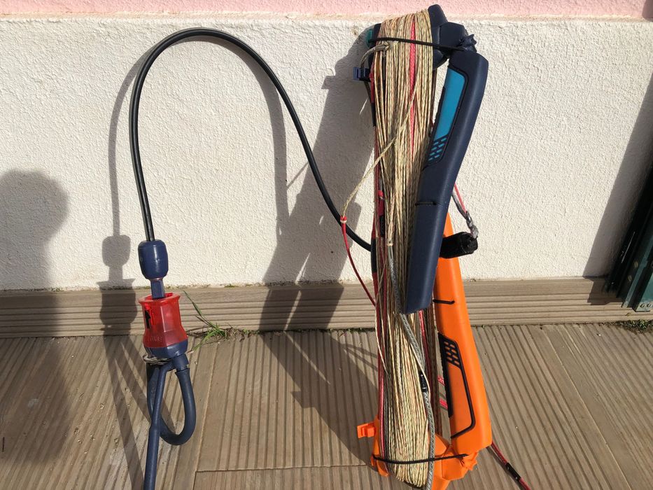 Vendo kite Duotone Neo SLS 9m com barra Click Bar (small size)