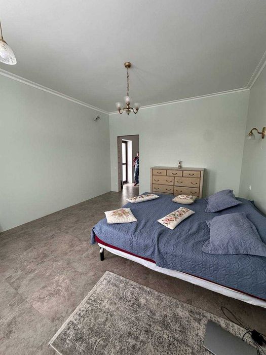 Продам сказочный домик на лужайке в селе Богдановка (Броварской р-н)