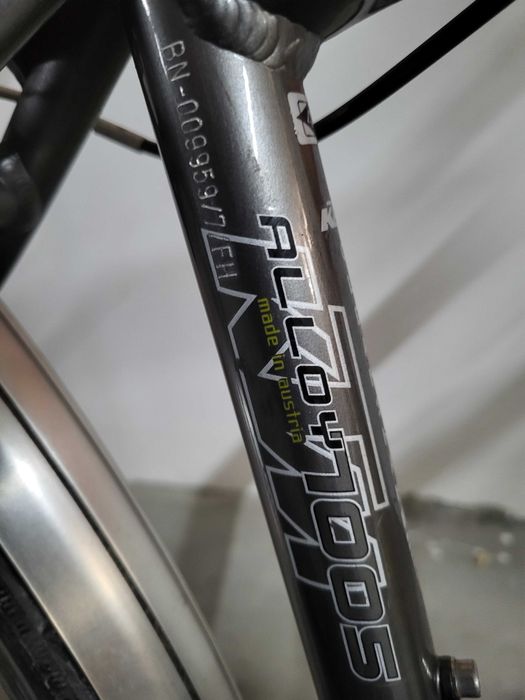 Bicicleta KTM, tamanho S, bom estado, pneus novos