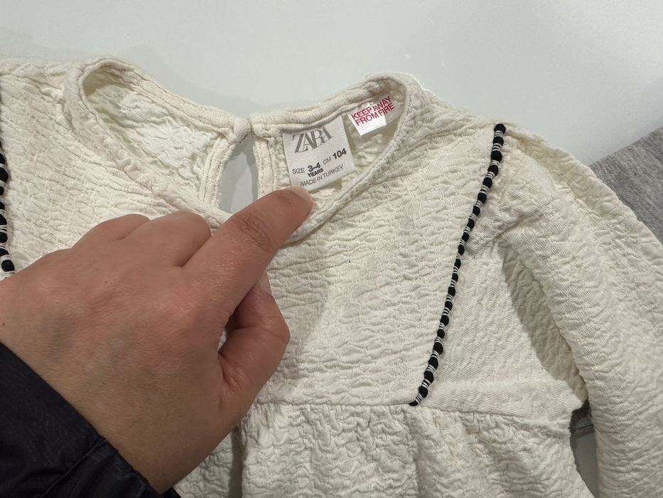 Camisola Branca Zara + Cinza Zippy (3/4 Anos)