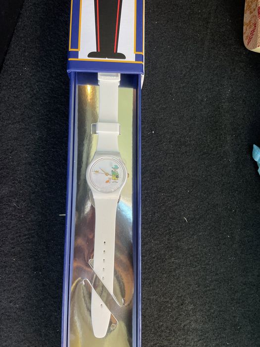 Swatch Majestic Jubilee Unisex White Watch - GZ711