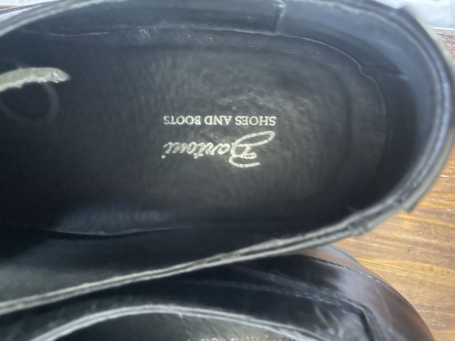 Sapatos com pouco uso