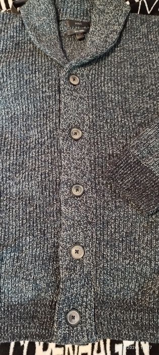 Sweter z kieszeniami zapinany na guziki XXL