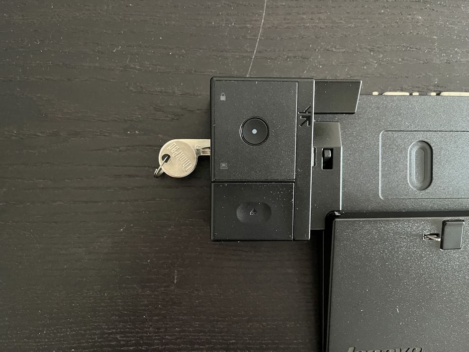 Lenovo dock station (40A1)64172213084802121