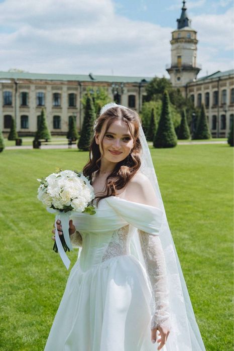 Весільна сукня