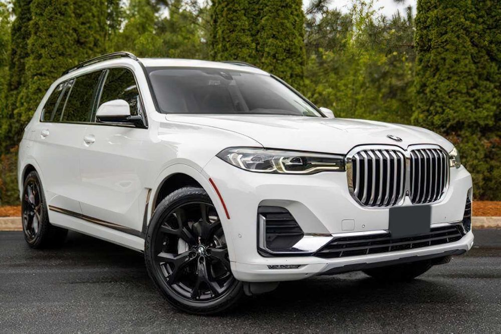 BMW X7      2021