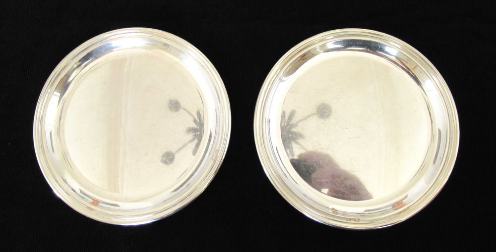 Bread Plates / Shell-Shaped Bases (Ref. 11)484315748275343360