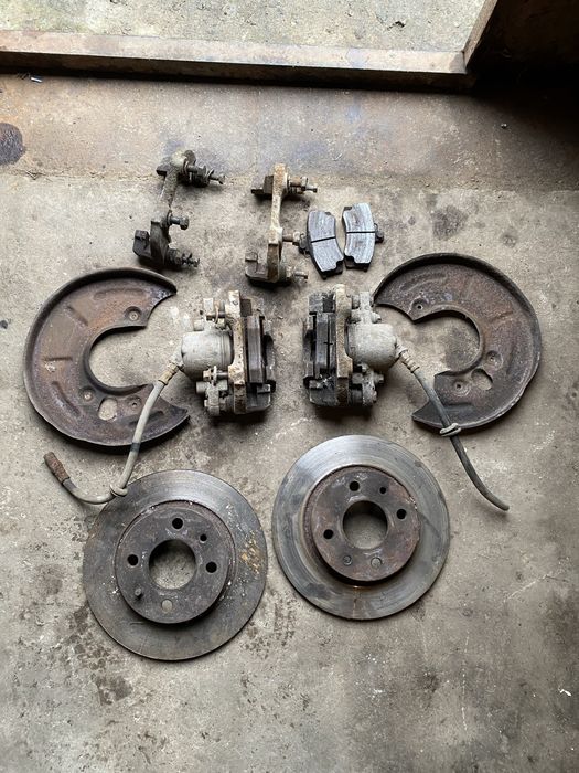 Продам стойки і всі елементи до них ВАЗ 2108-2115