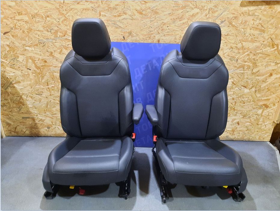 Салон, сидіння Volkswagen ID4 USA 2021