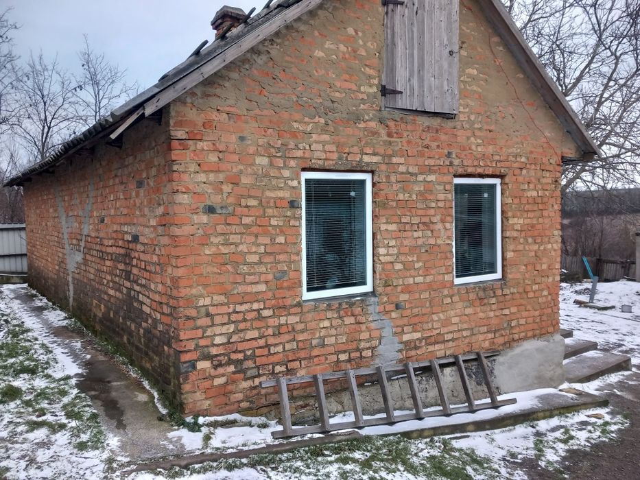Продається  затишний  будинок