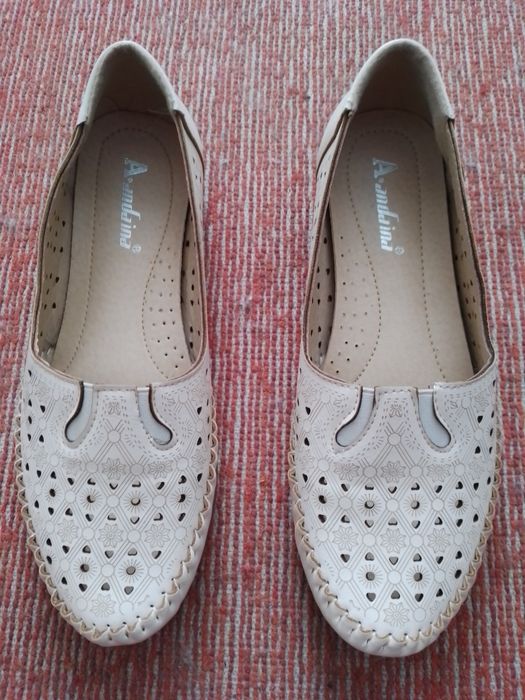 Туфлі літні нові  39 рр(24.5 см)штучна шкіра