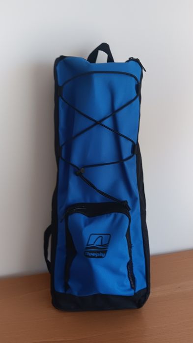 Equipamento mergulho e sapatos agua