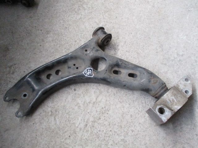 Braço de suspensão frente esquerdo SKODA Octavia I Break (1U5)