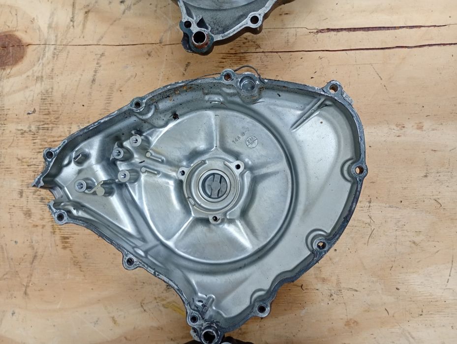 Pokrywa dekiel Suzuki dr 650 91-96