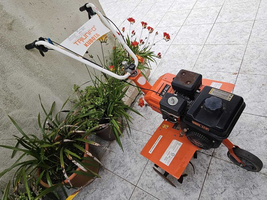 Triunfo TT50R – Motoenxada Kubota – Muito Bom Estado