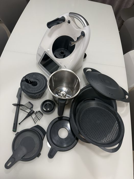 Bimby TM6 com mala de viagem e acessorios