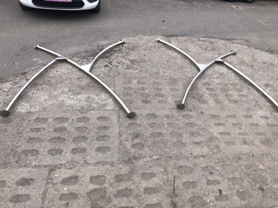 Stelaż nierdzwny wieza do motorowki