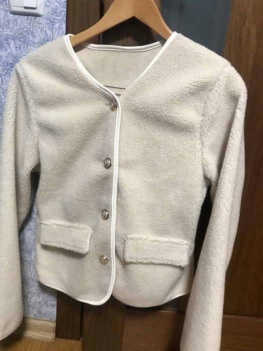 Продам жіночу кофту-жакет