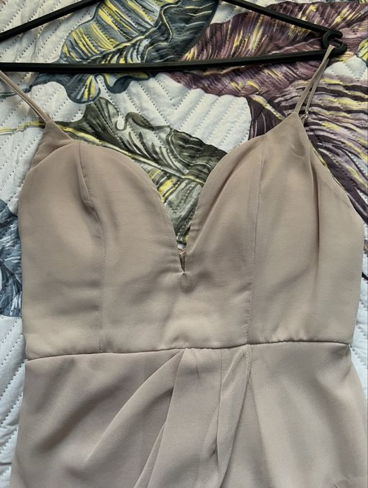 Koktajlowa sukienka tulipan, beżowy  Glamorous r. XS