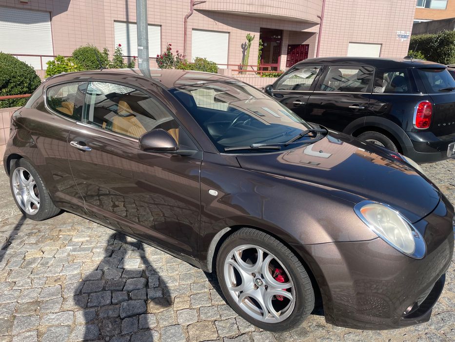 Alfa Romeo mito em ótimo estado