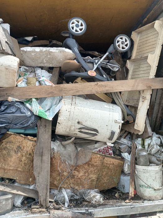 Вивіз мусора Вивіз хламу Вивіз строй мусора  Гостомель Ірпінь Буча