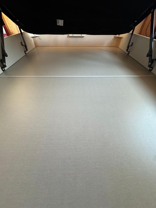 Cama sommier Pikolin DESIGN AL AIRE 140x200 com arrumação e pés