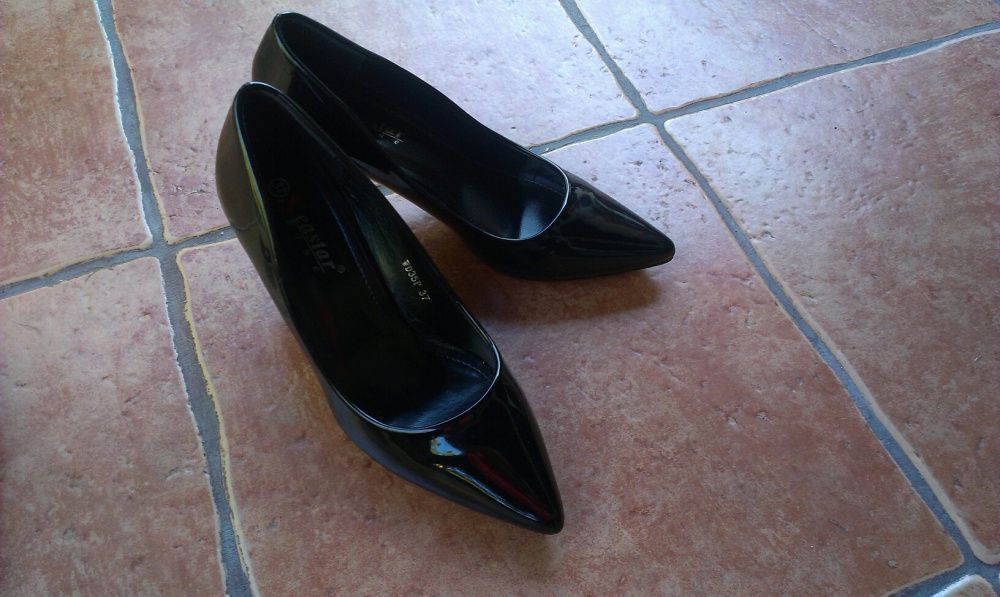 Buty, szpilki, czółenka, 37 nowe
