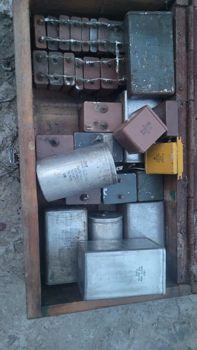 Конденсаторы лот