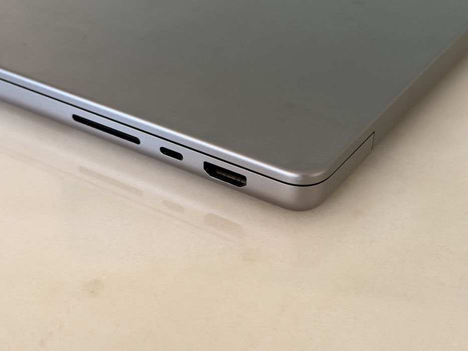 MacBook 14 Pro M1 - 500gb - 16gb - 2021