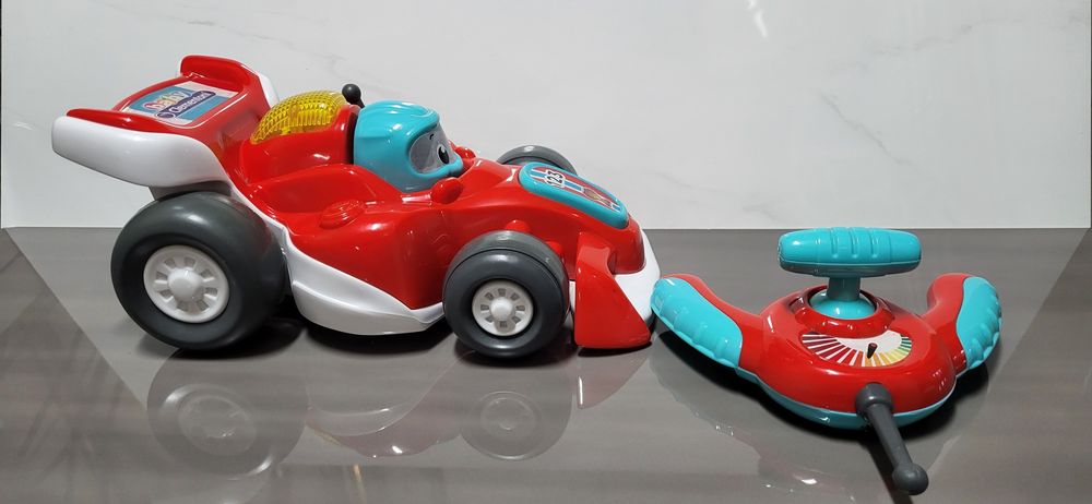 Autko sterowane pilotem Clementoni Roberto Mistrz Kierownicy