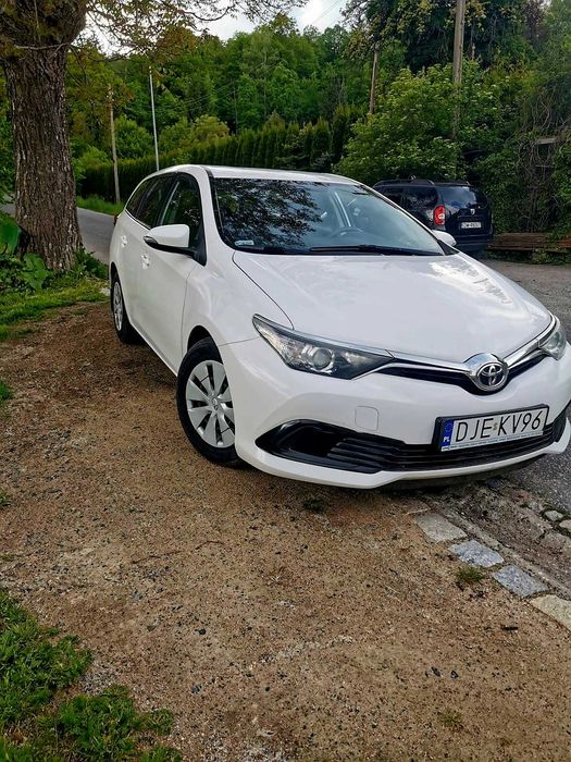 Toyota Auris 1.3 2016r